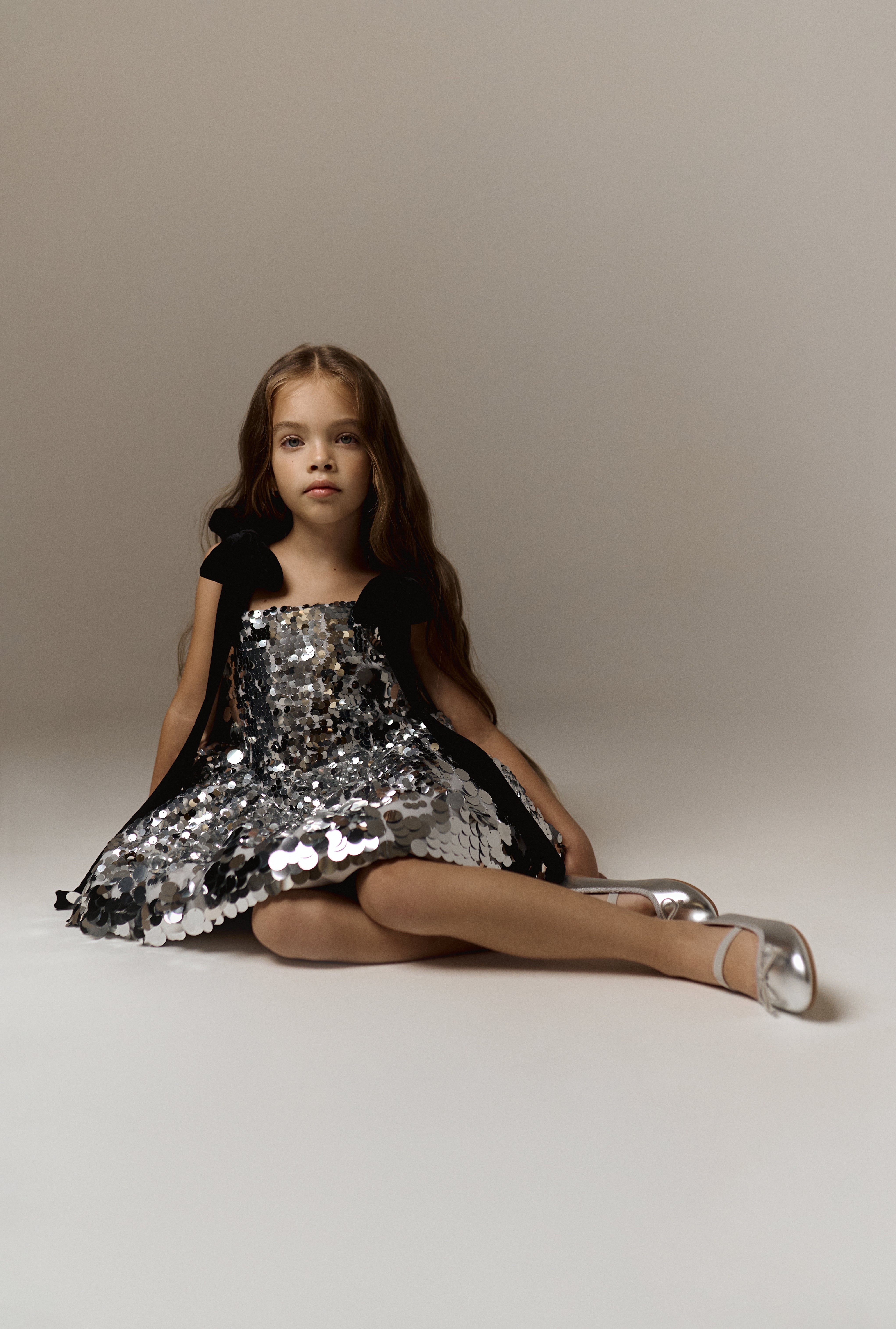 MISS LOLI SEQUIN DRESS WITH BOWS SILVER