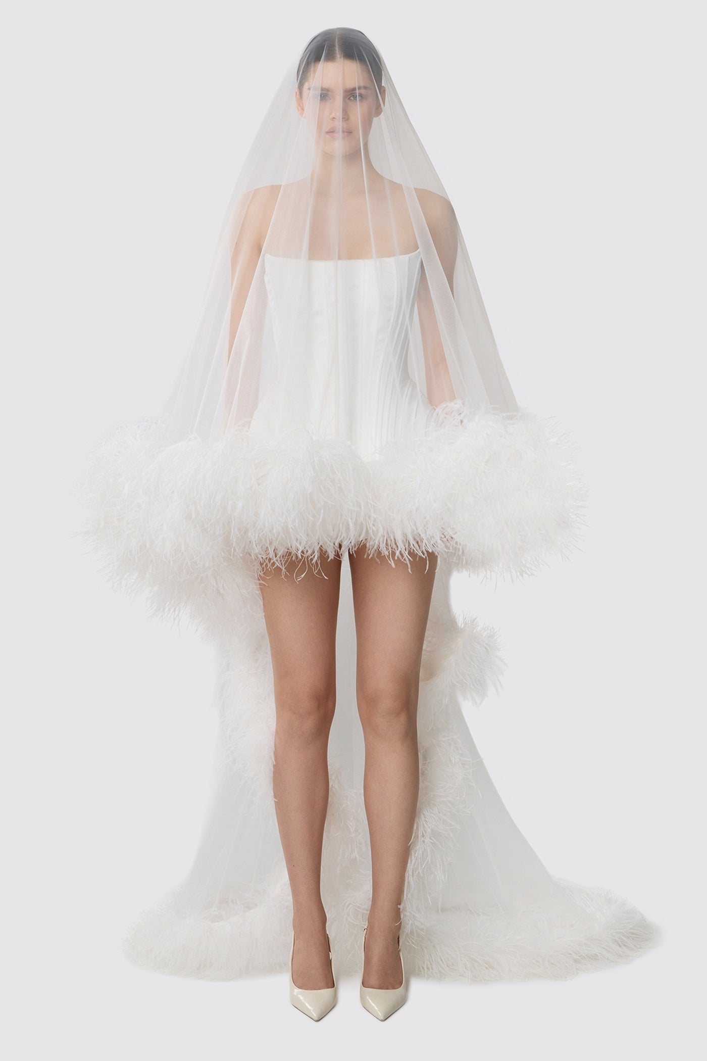 LONG VEIL WITH A FEATHER