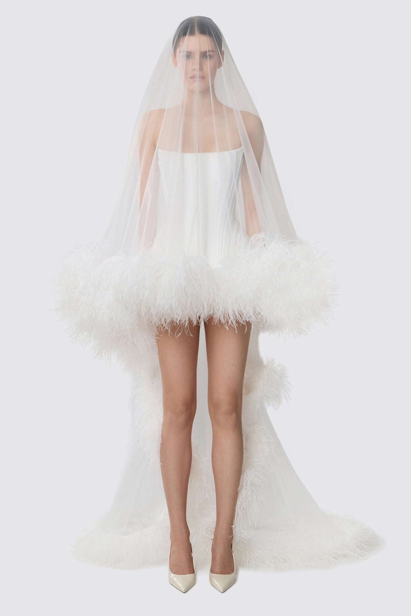LONG VEIL WITH A FEATHER