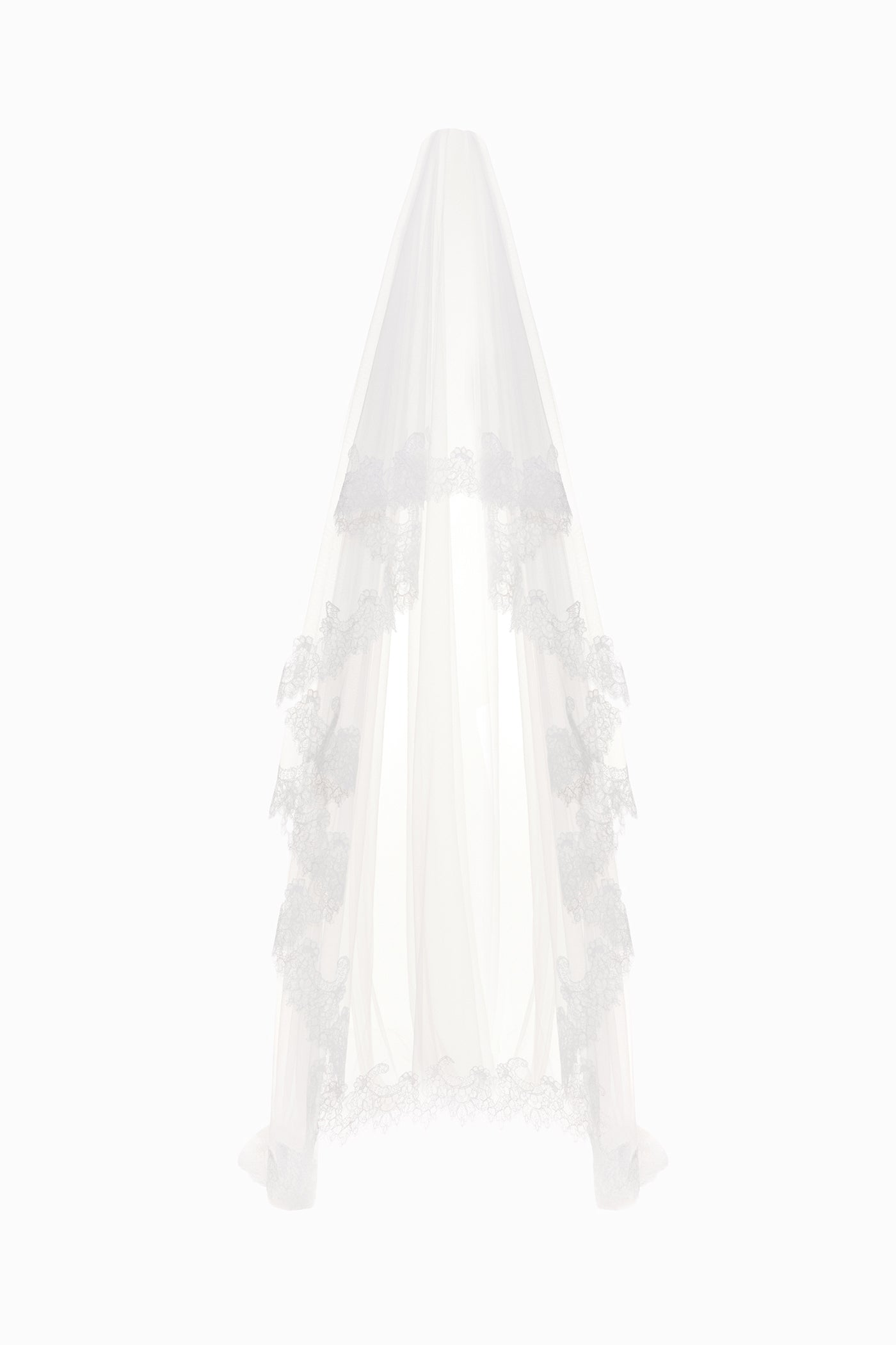 LONG LACE VEIL