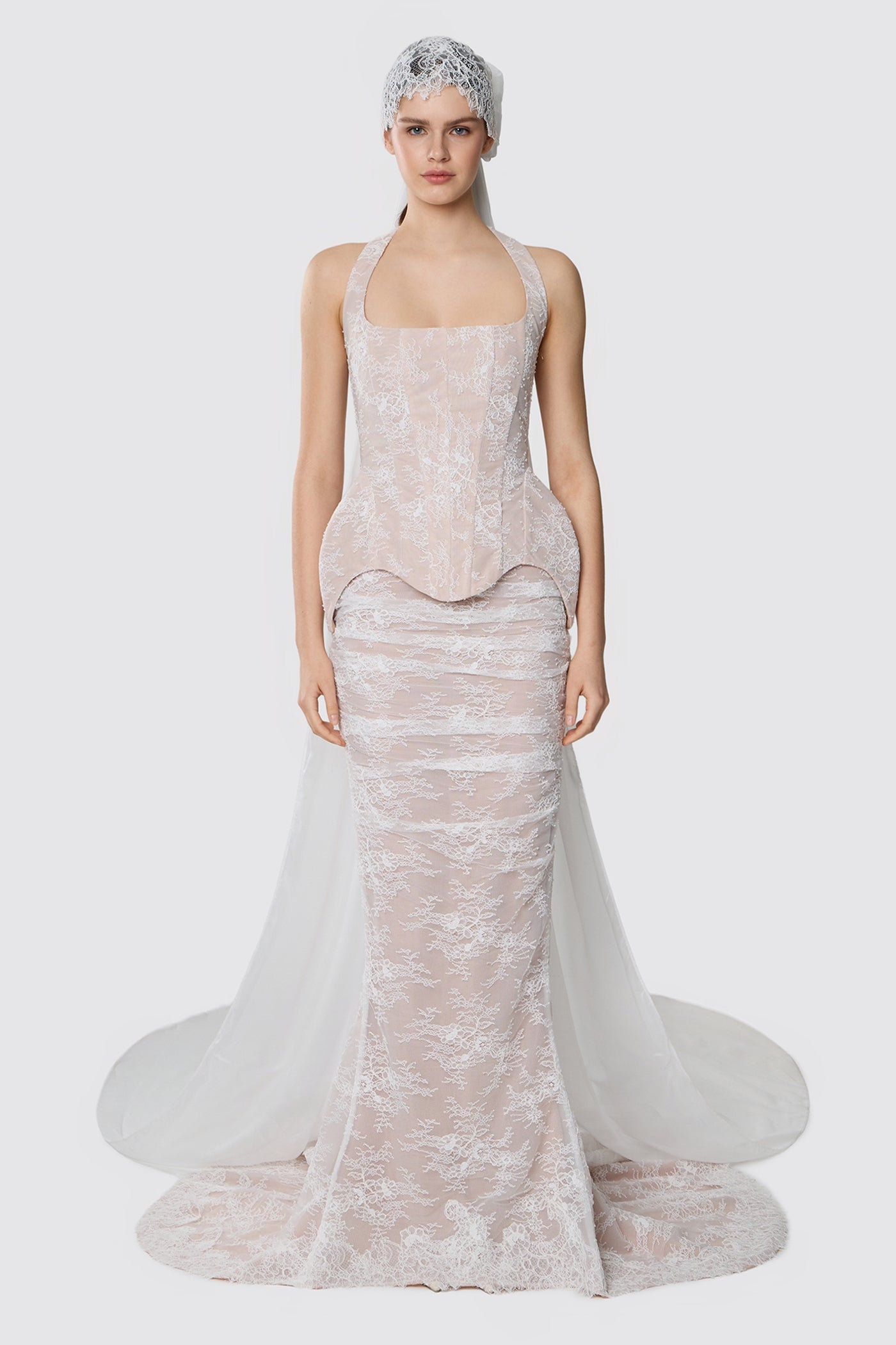 LONG VEIL WITH LACE HAT